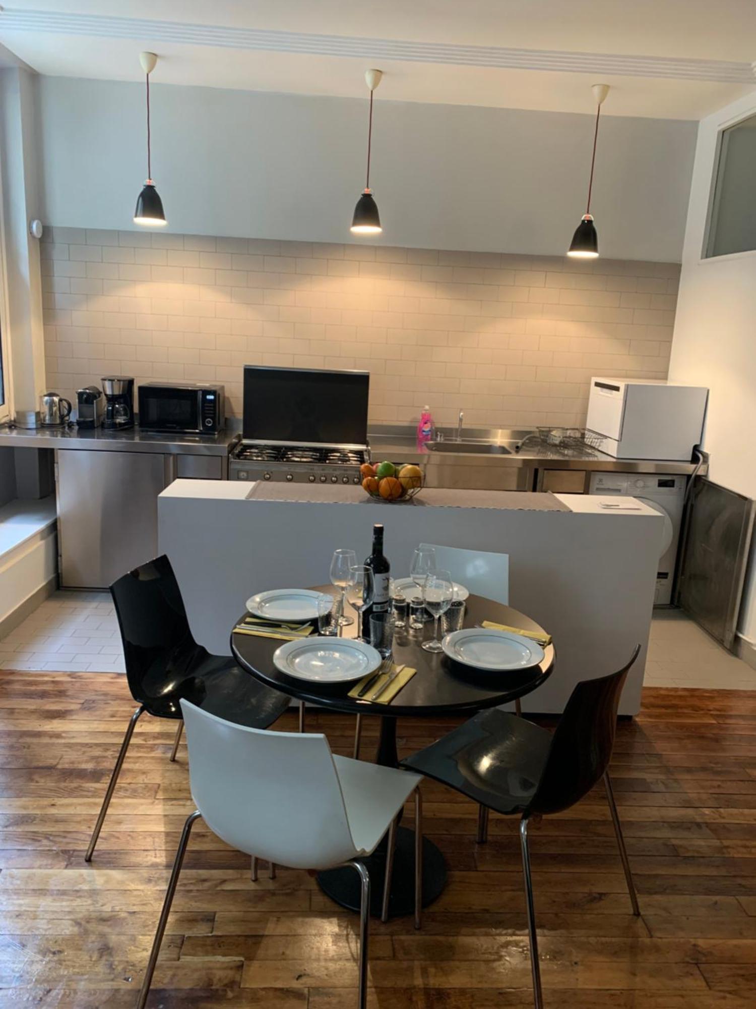 Appartamento Loft Montmartre Au Pieds Des Vignes Parigi Esterno foto