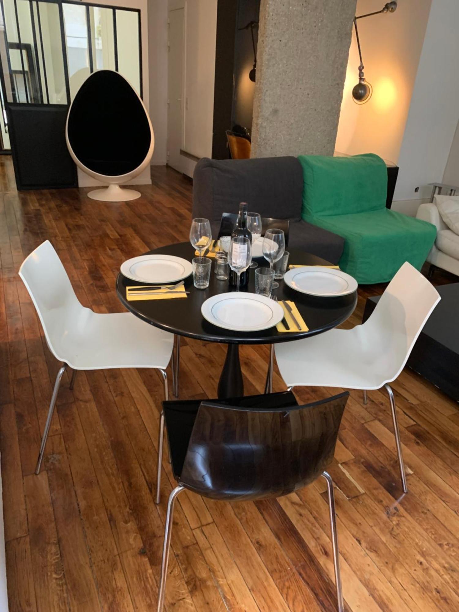 Appartamento Loft Montmartre Au Pieds Des Vignes Parigi Esterno foto
